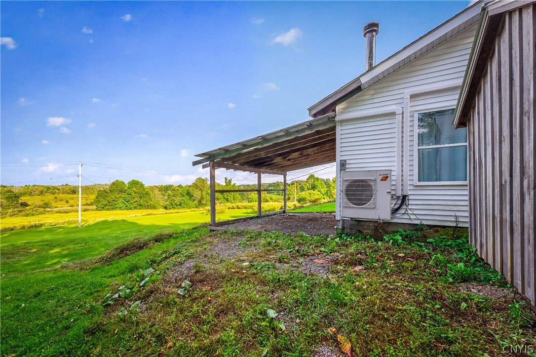 10527 Roberts Road Sauquoit, NY 13456 - Photo 12 of 50 Gallery Image 12