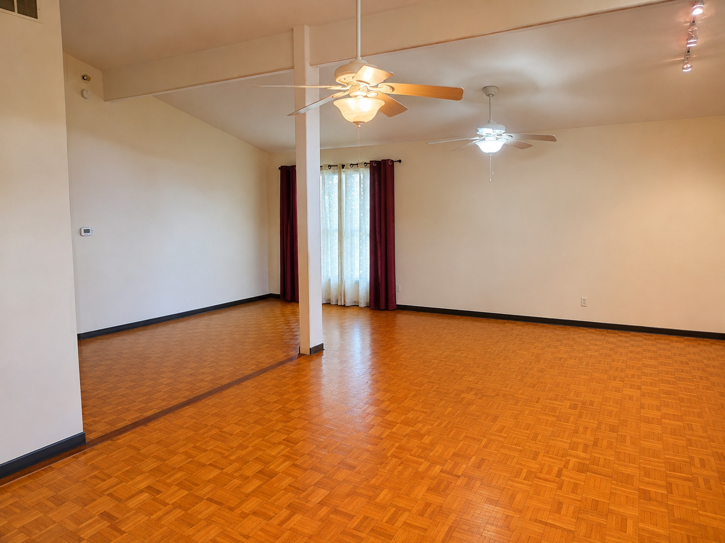 544 Hawthorne Road Frankfort, IL 60423 - Photo 2 of 7 Gallery Image 2