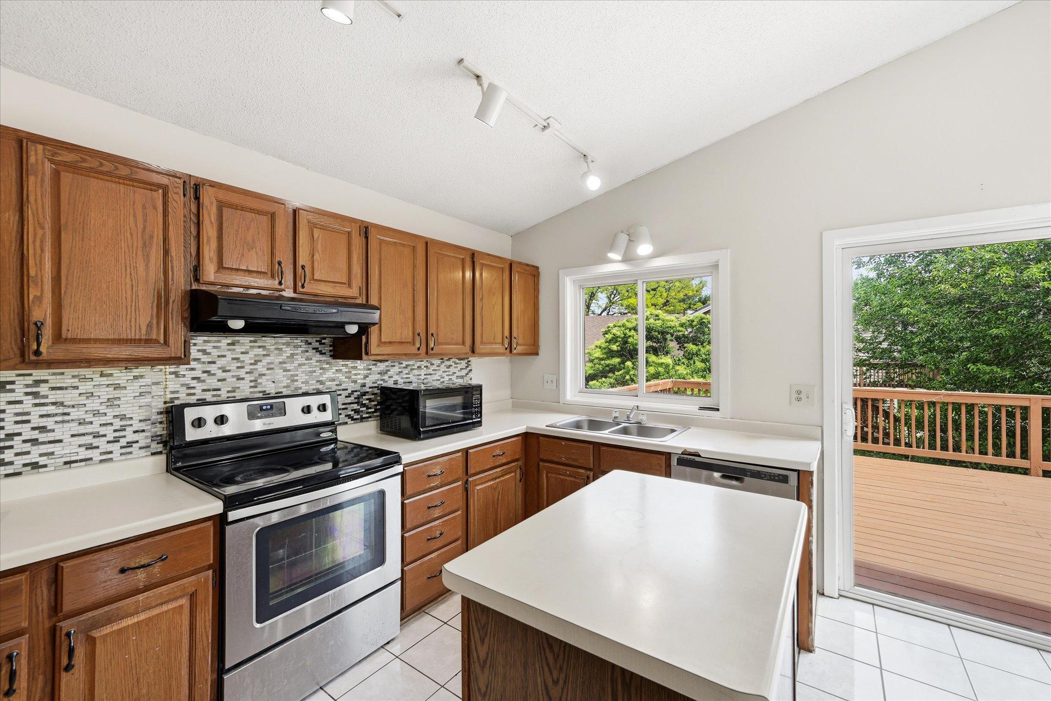 4516 Whitetail Way Eagan, MN 55123 - Photo 23 of 46