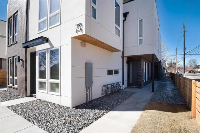 a view of a entryway of a house