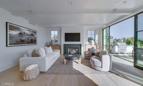 $35,000 | 2820 Bayview Drive, Corona del Mar, CA 92625