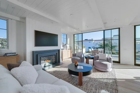 $35,000 | 2820 Bayview Drive, Corona del Mar, CA 92625