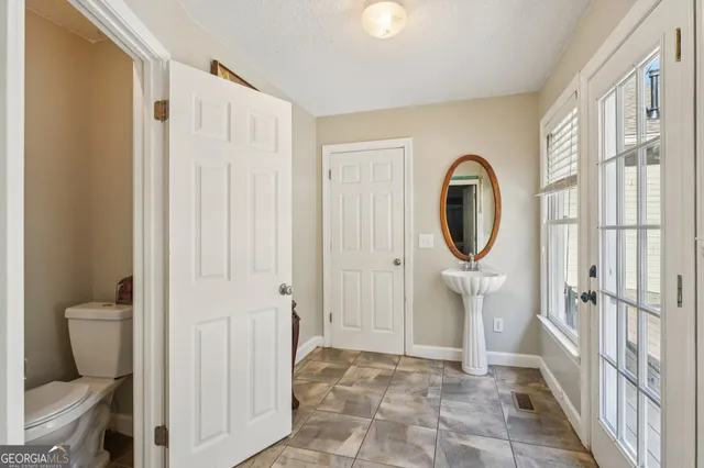 a view of front door with a door