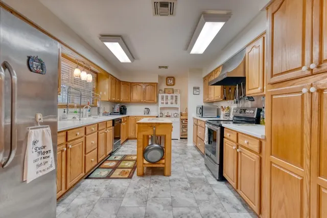 $595,000 | 57 Thompson Lane, Carriere, MS 39426