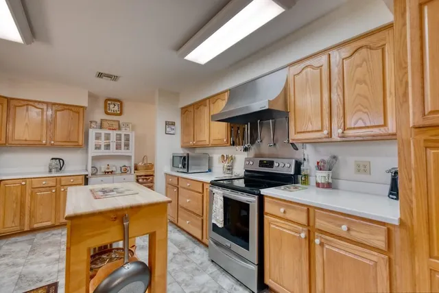 $595,000 | 57 Thompson Lane, Carriere, MS 39426