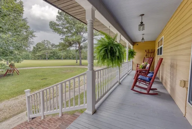 $595,000 | 57 Thompson Lane, Carriere, MS 39426