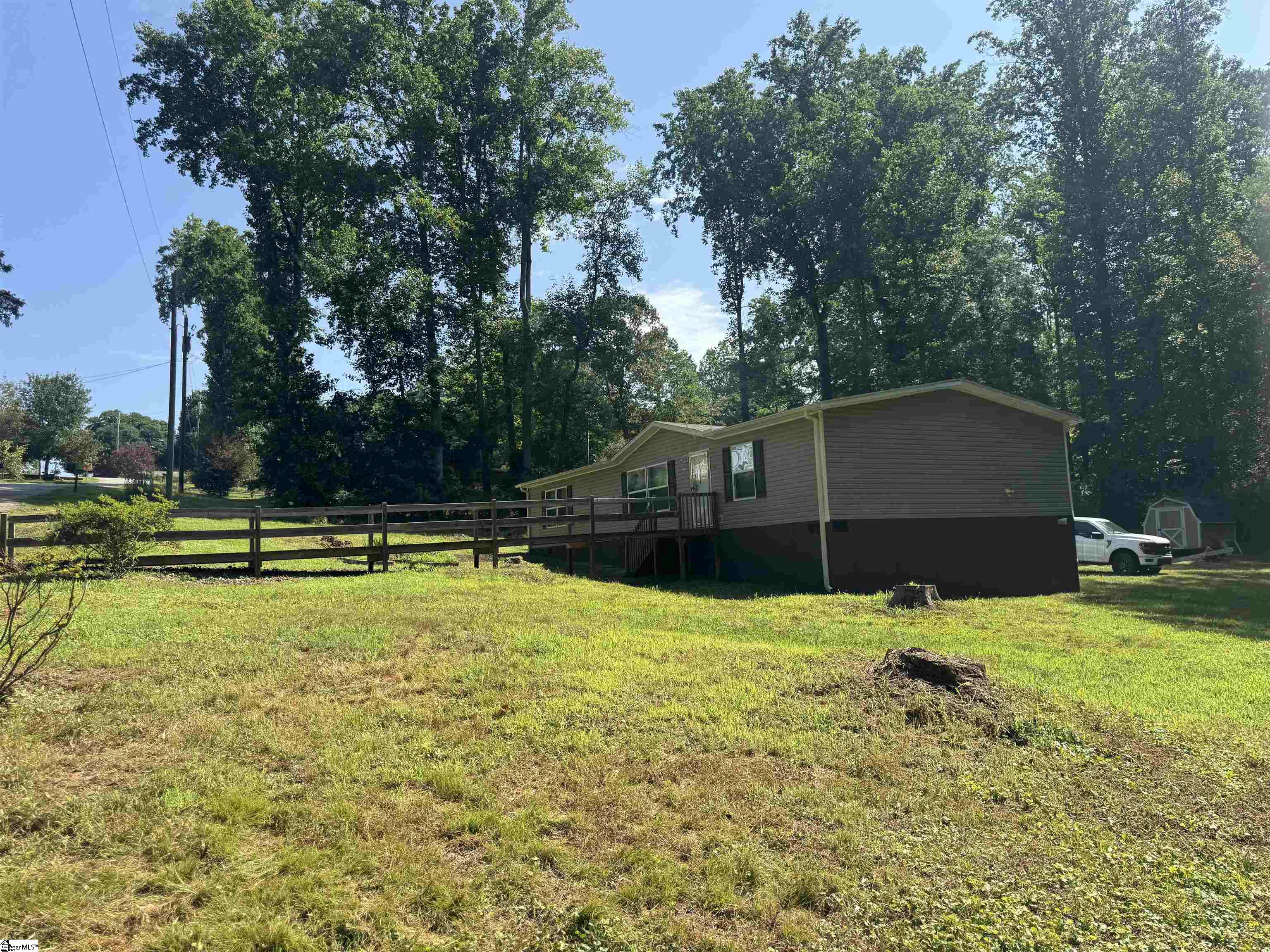 21 Hughes Road Greenville, SC 29611 - Photo 2 of 15