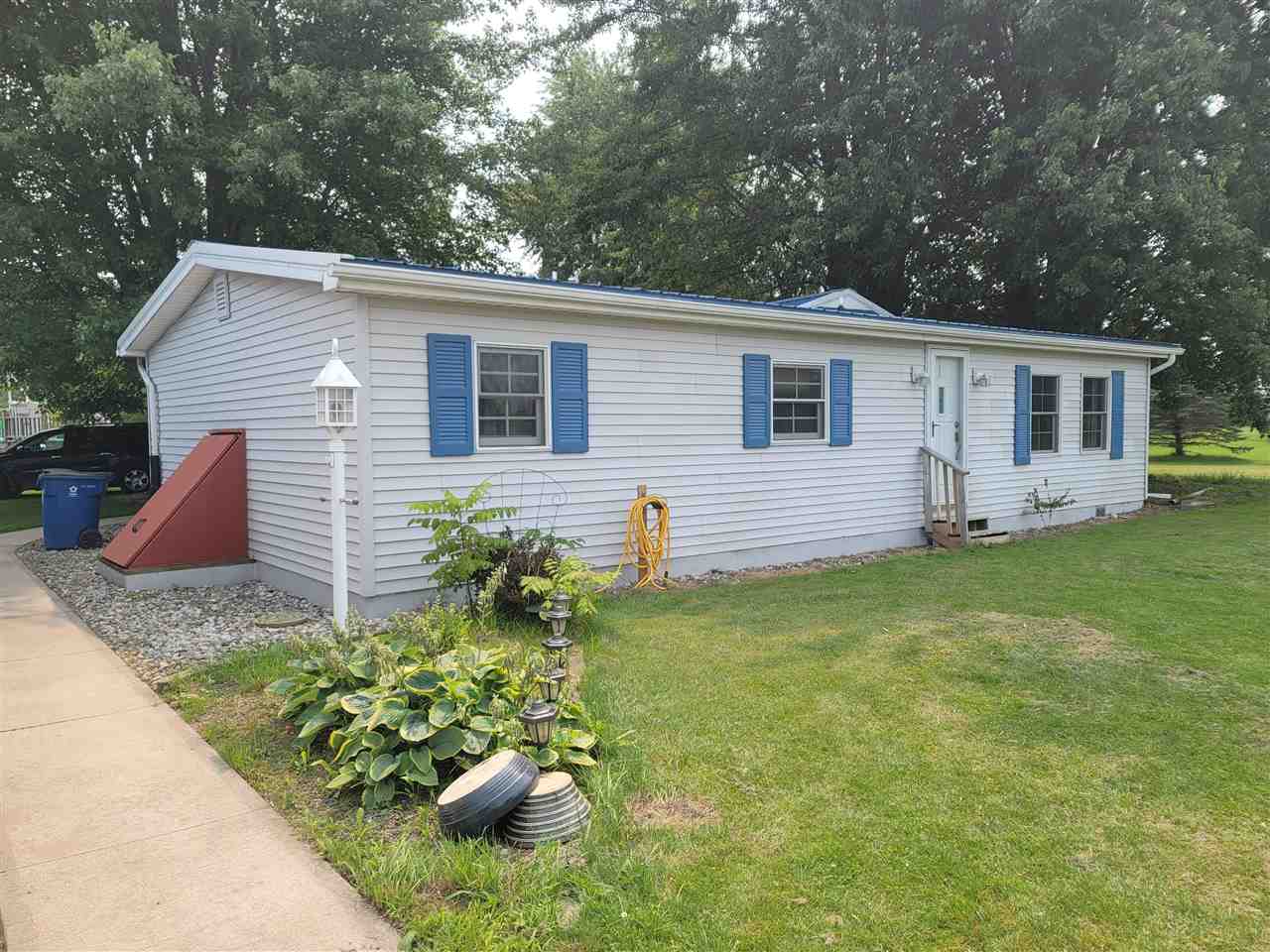 2209 South Nine Mile Road Kawkawlin, MI 48631 - Photo 2 of 27