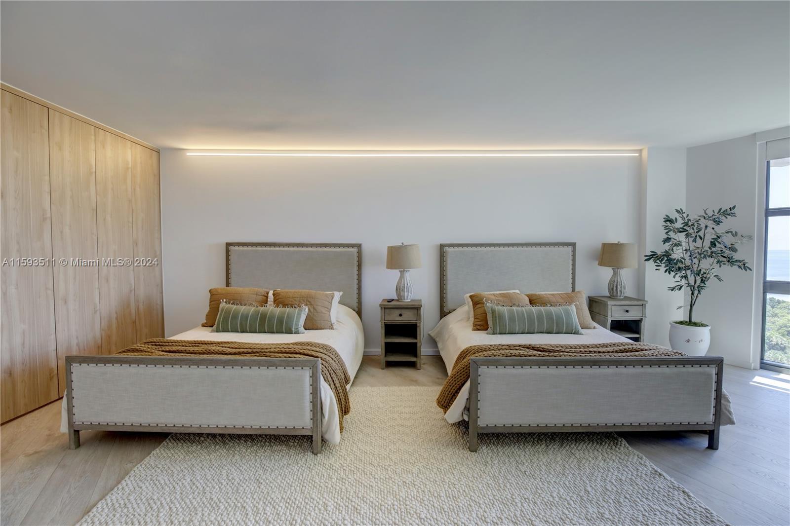 1121 Crandon Boulevard, Unit D1201 Key Biscayne, FL 33149 - Photo 22 of 48