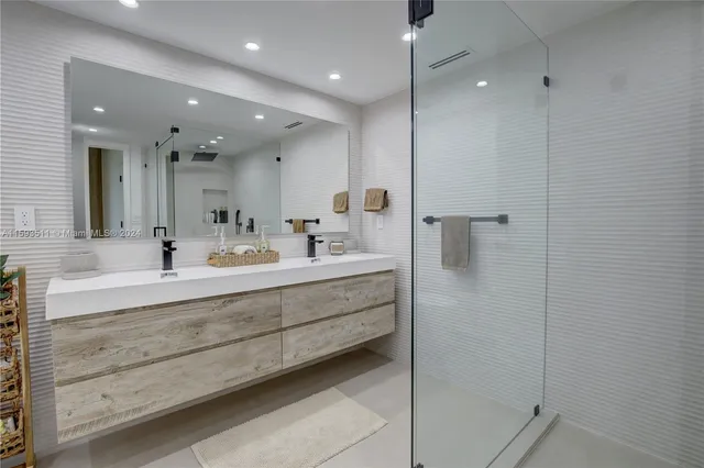 $12,500 | 1121 Crandon Boulevard, Unit D1201, Key Biscayne, FL 33149