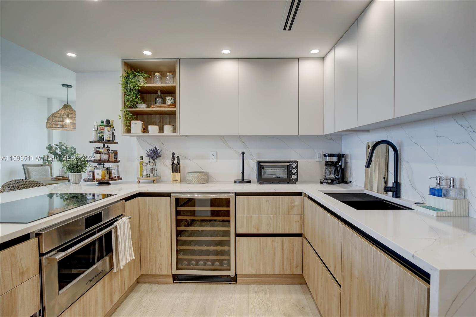 1121 Crandon Boulevard, Unit D1201 Key Biscayne, FL 33149 - Photo 5 of 48