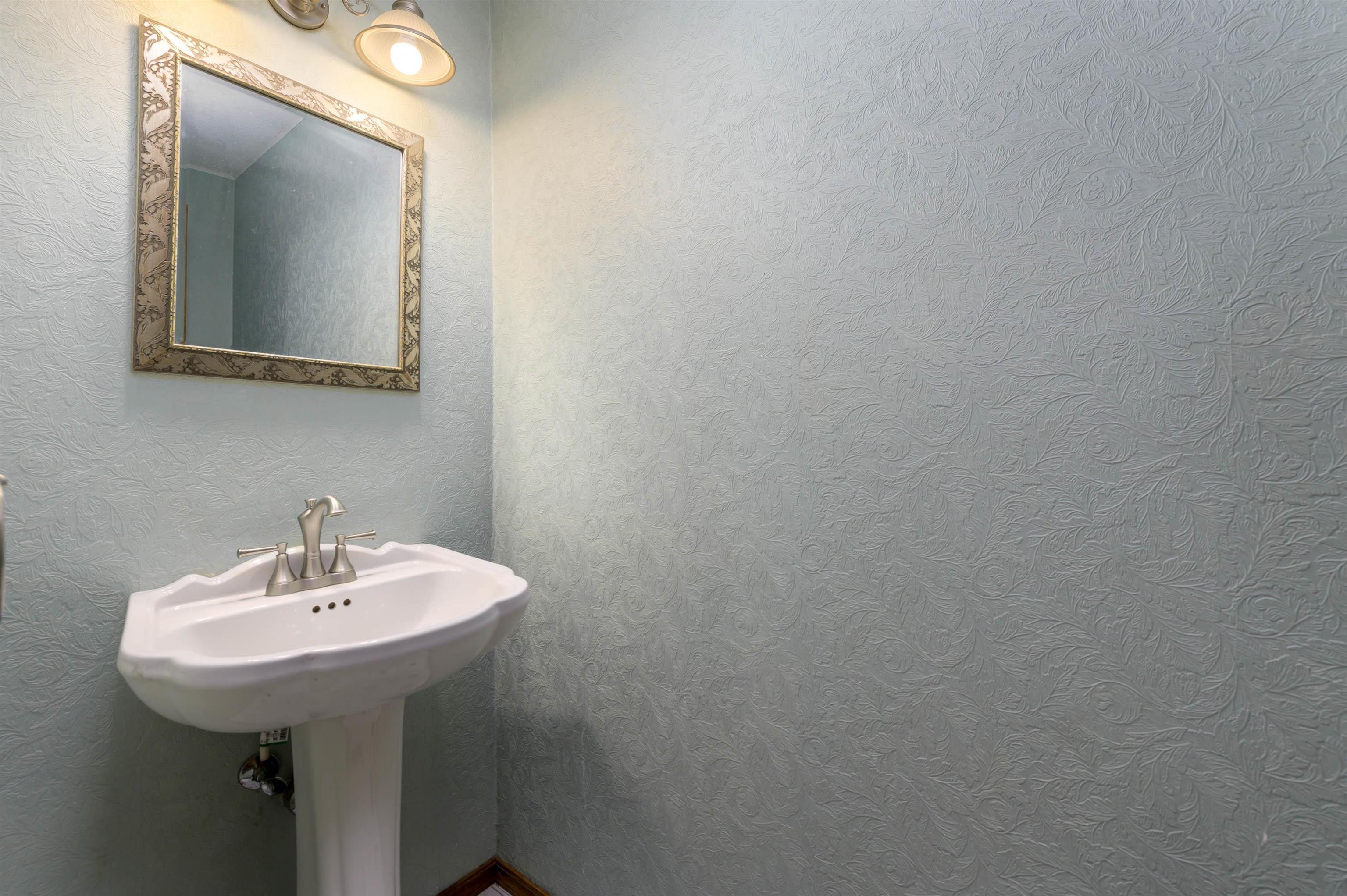 1418 Brendonwood Road Derby, KS 67037 - Photo 19 of 36