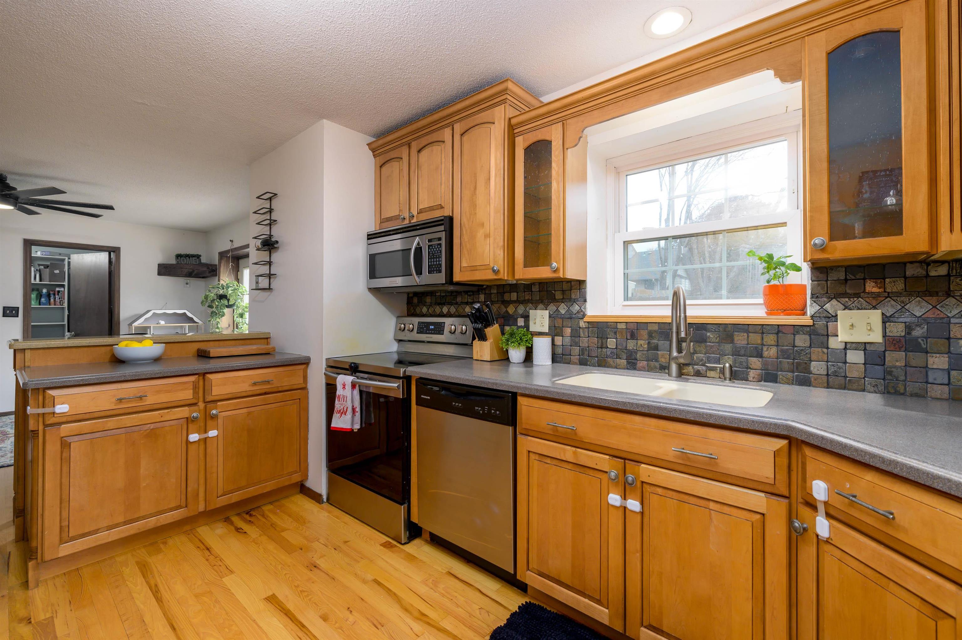 1418 Brendonwood Road Derby, KS 67037 - Photo 27 of 36