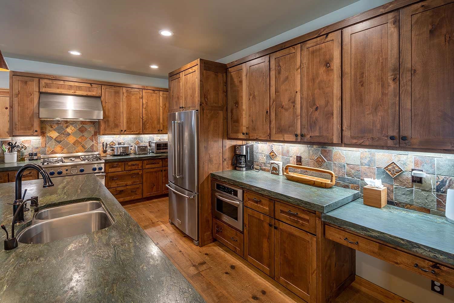 12326 Greenleaf Way Truckee, CA 96161 - Photo 7 of 21