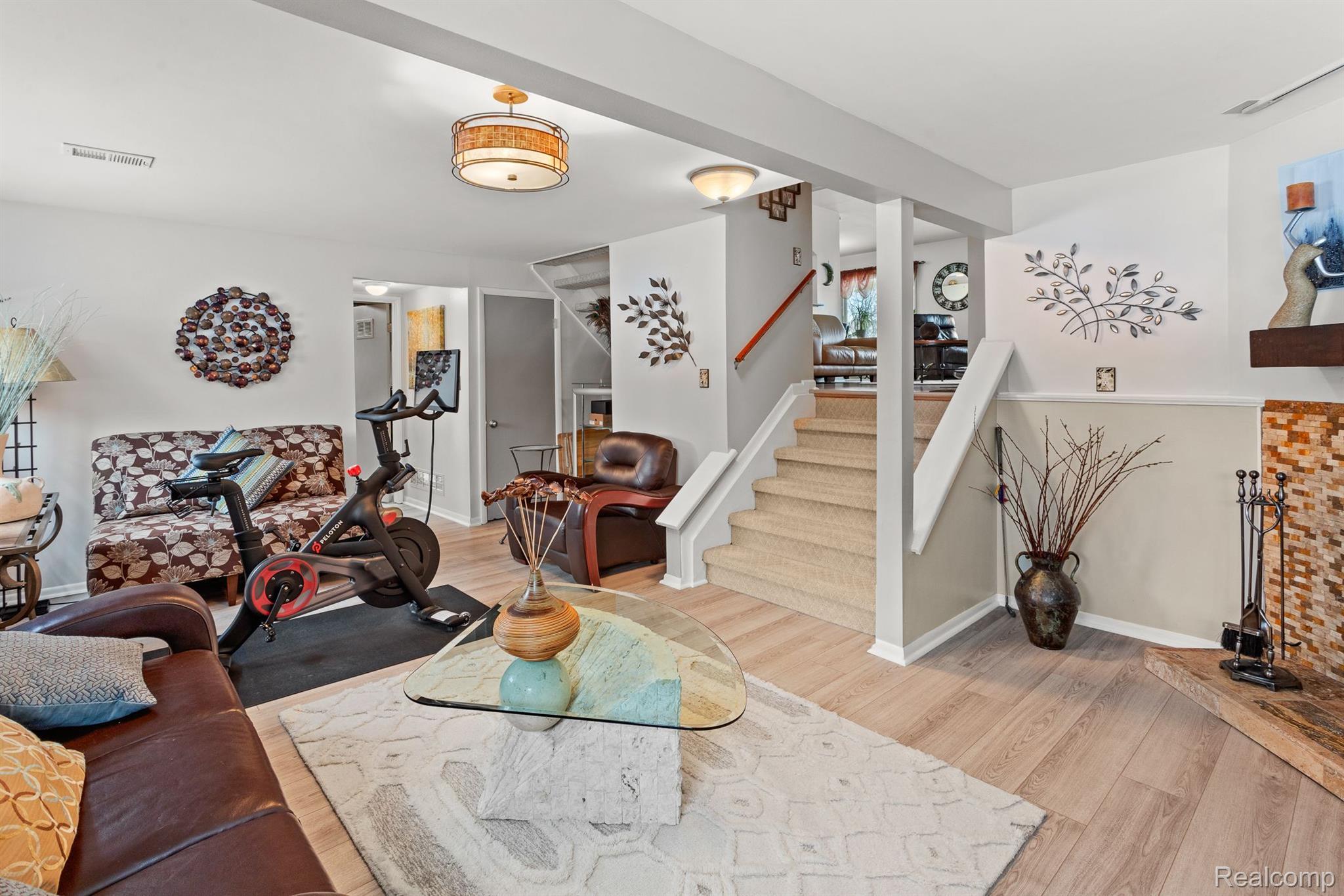 40570 Village Wood Road Novi, MI 48375 - Photo 15 of 32 Gallery Image 15