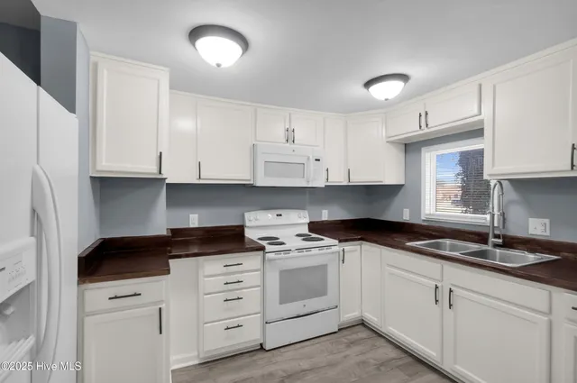 $1,900 | 522 Crawford Street, New Bern, NC 28560