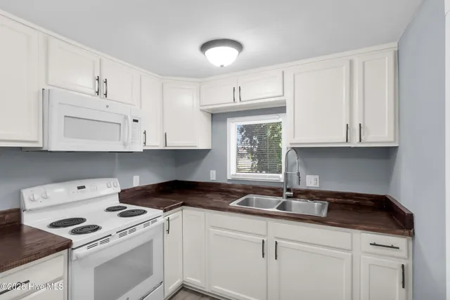 $1,900 | 522 Crawford Street, New Bern, NC 28560