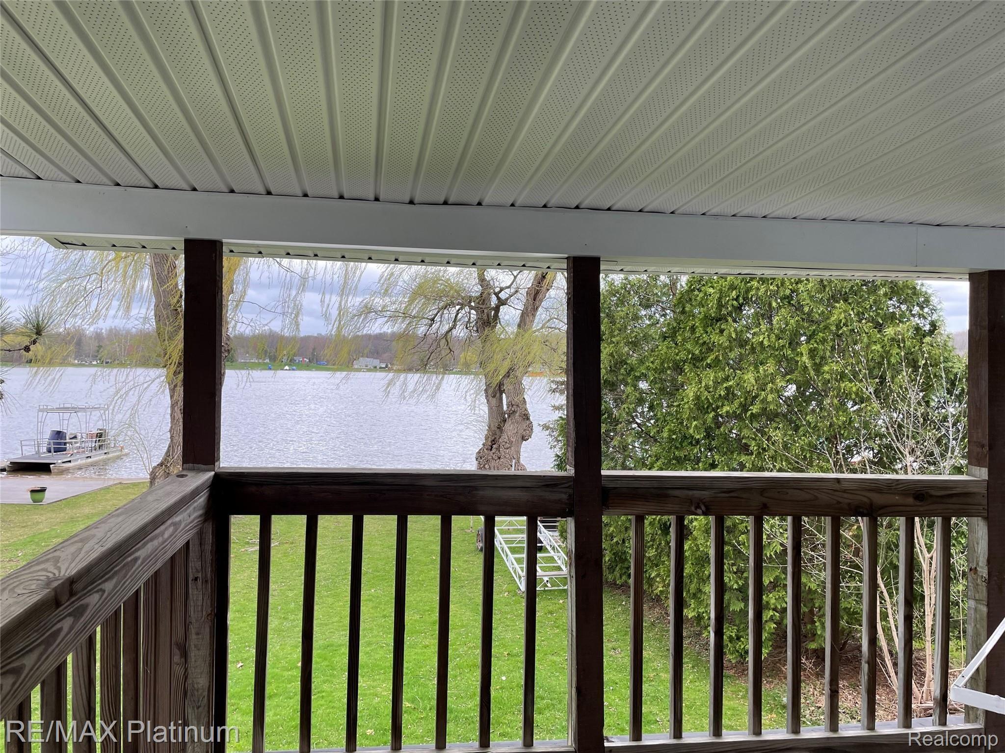 5819 Mabley Hill Road Fenton, MI 48430 - Photo 22 of 34 Deck off Primary Bedroom Suite on Upper Level