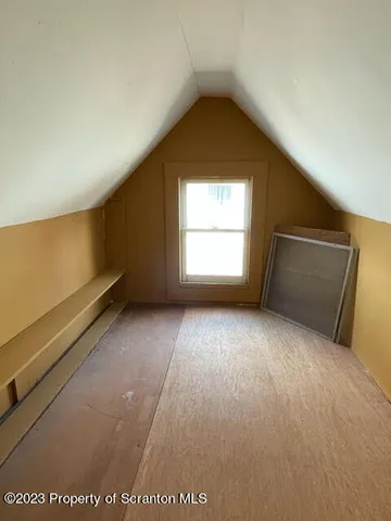 a view of empty room with window