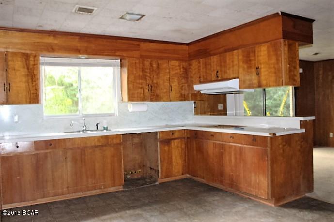 2265 Wester Road Grand Ridge, FL 32442 - Photo 6 of 16 Gallery Image 6