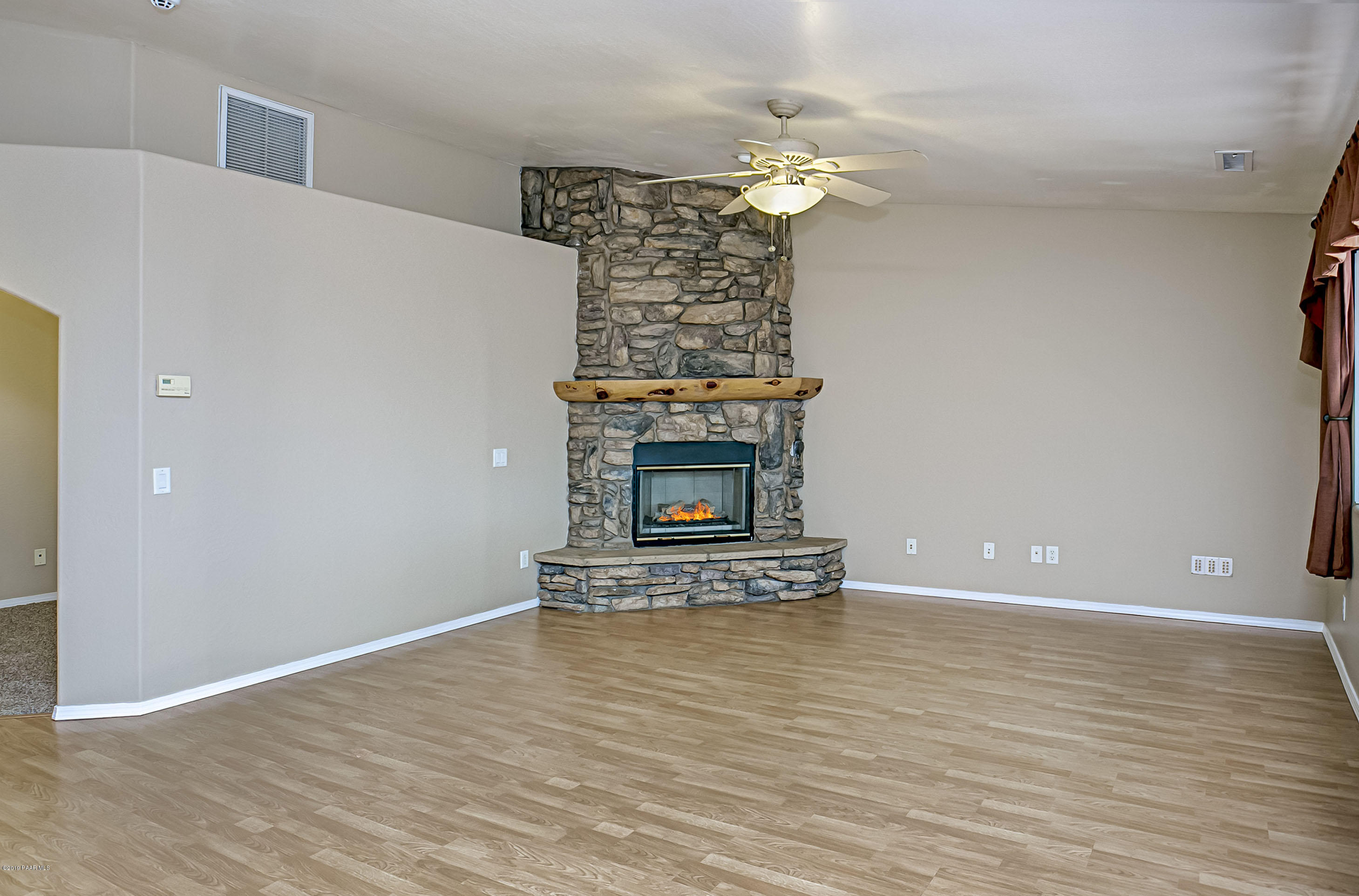 5671 North Long Rifle Road Prescott Valley, AZ 86314 - Photo 3 of 19 Great Room