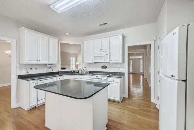 $475,000 | 301 Bellerive Lane, Summerville, SC 29483