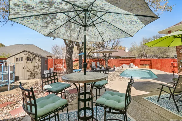 $425,000 | 1515 Crescent Woods, San Antonio, TX 78258