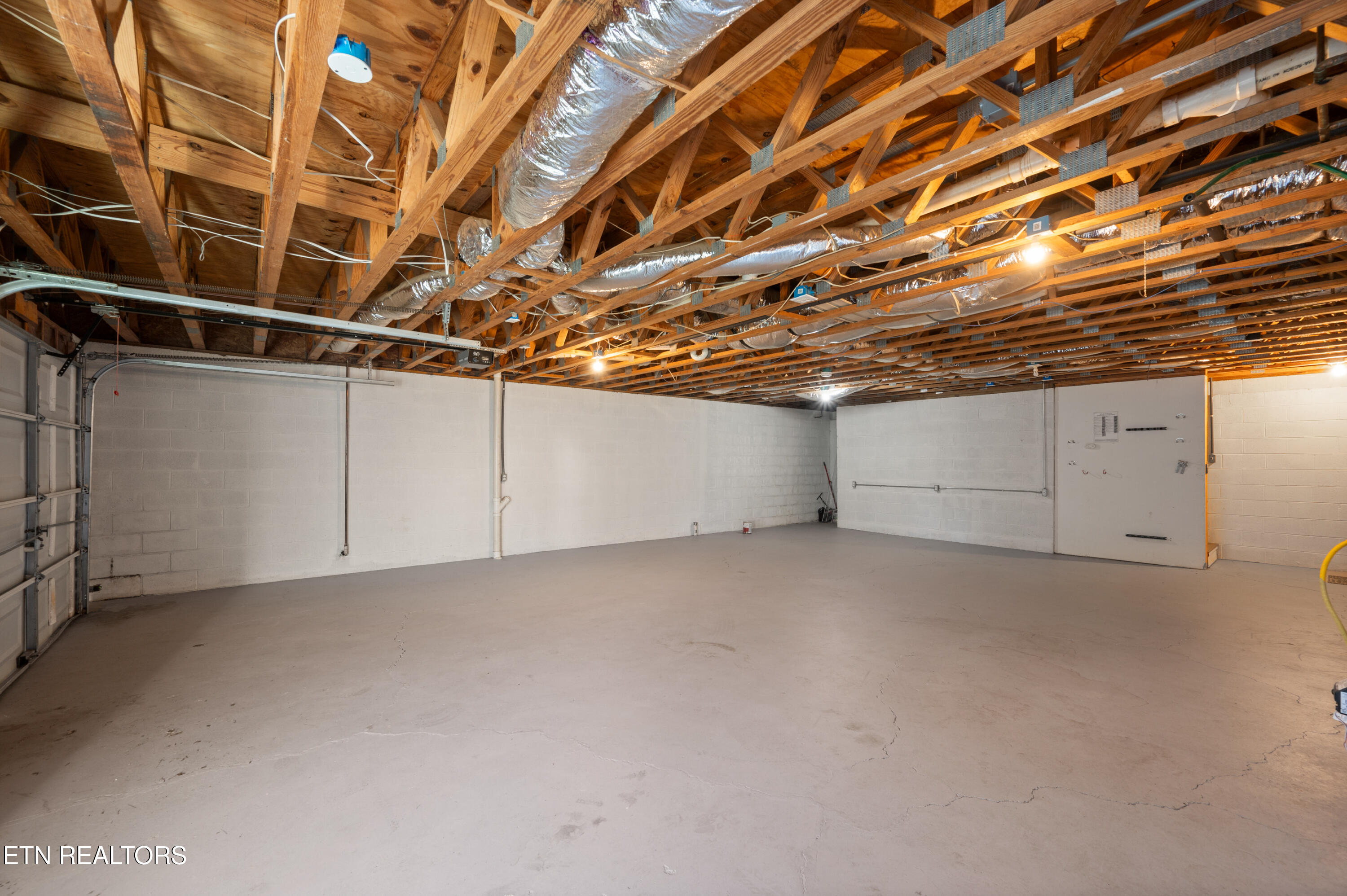 902 Medaris Street Clinton, TN 37716 - Photo 23 of 32 Basement