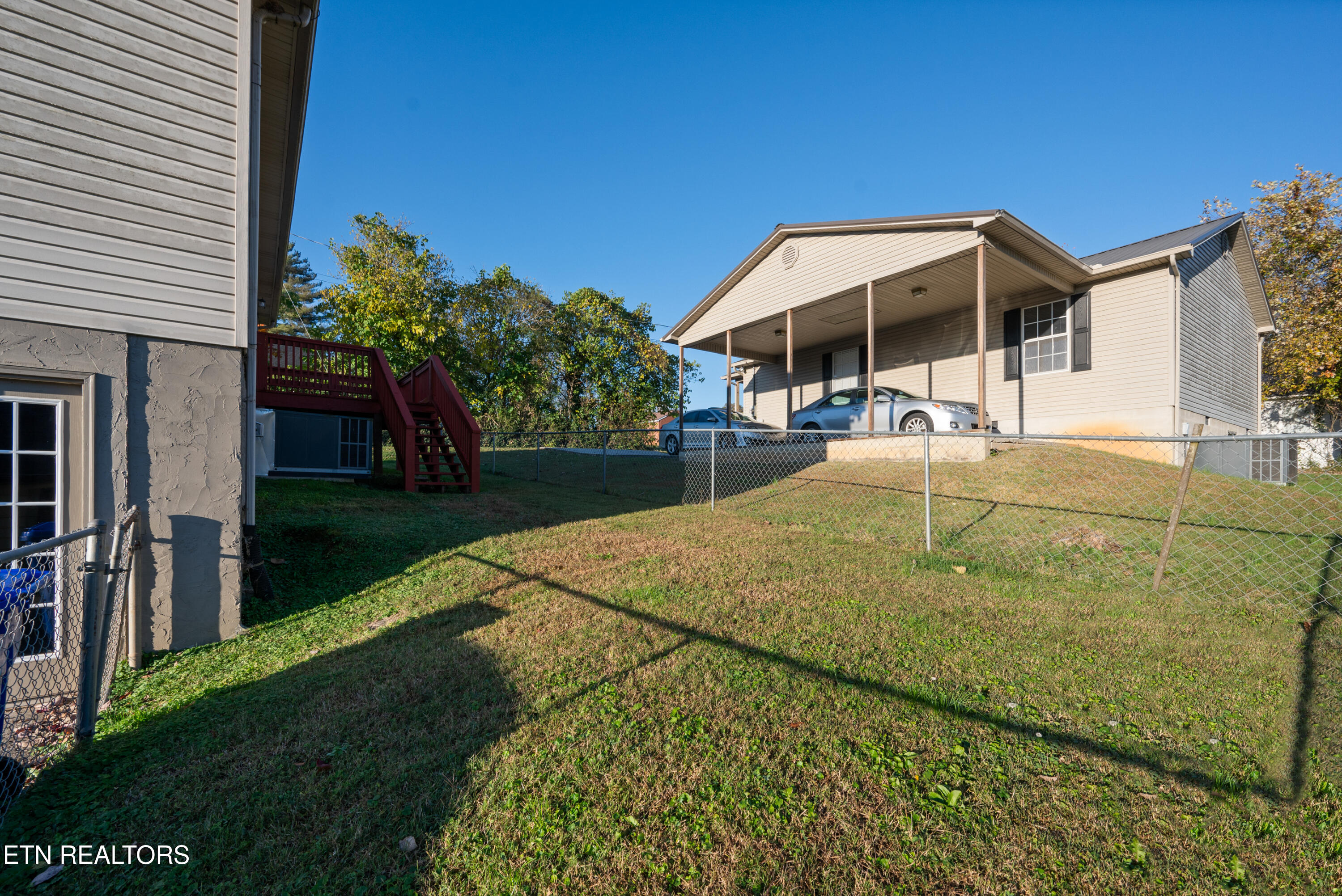 902 Medaris Street Clinton, TN 37716 - Photo 27 of 32 Fenced back yard