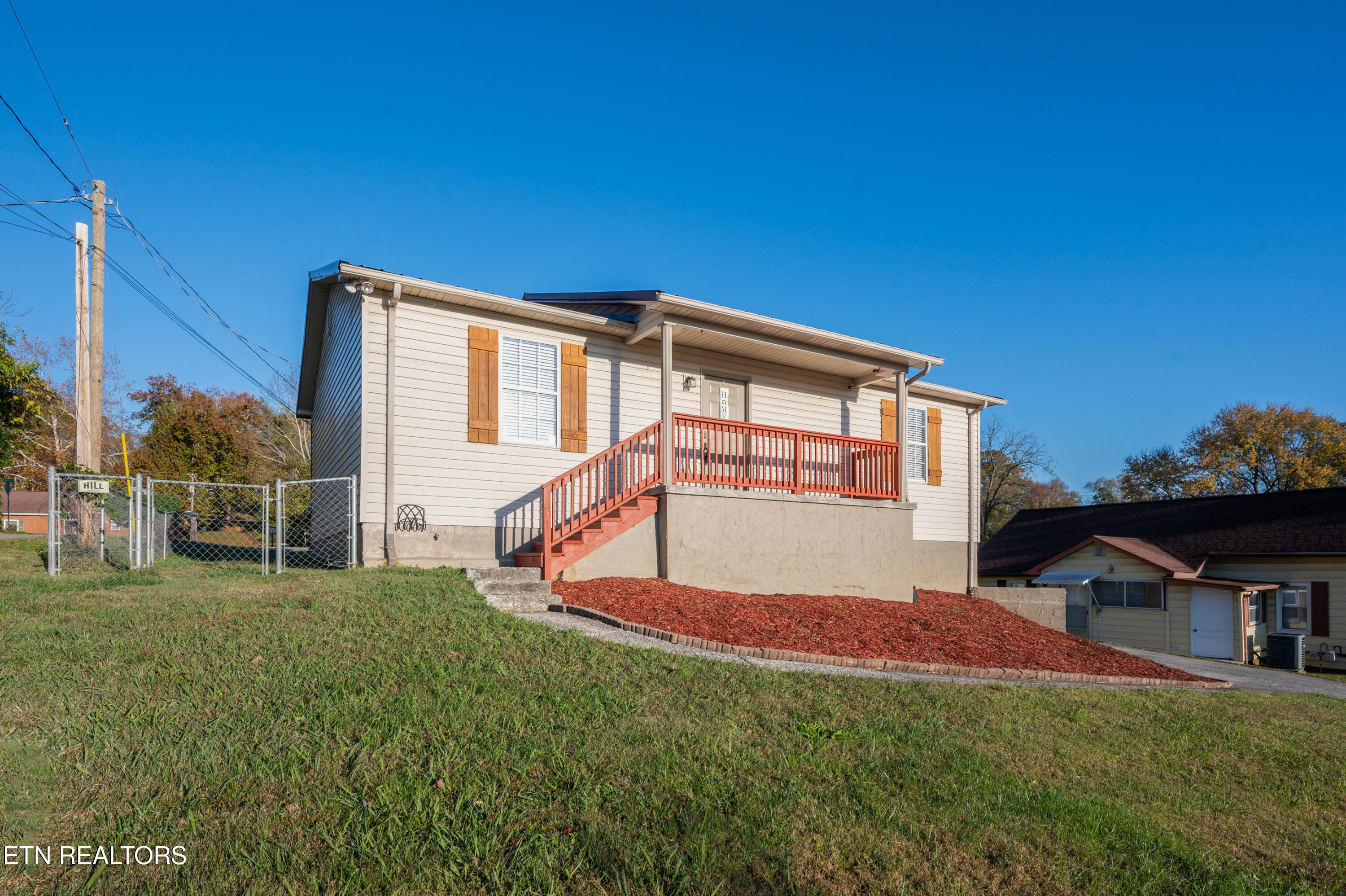 902 Medaris Street Clinton, TN 37716 - Photo 29 of 32 Corner lot