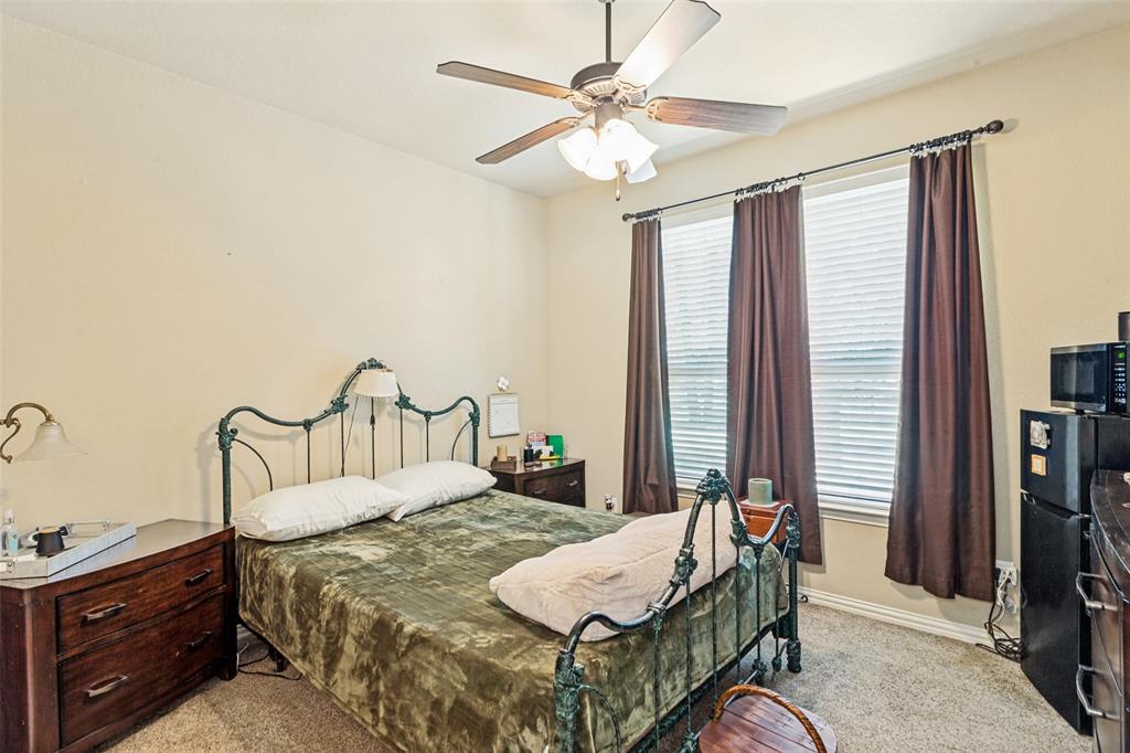207 Overton Ridge Circle Weatherford, TX 76088 - Photo 16 of 25