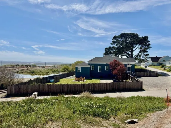 $575,000 | 108 Bayview Avenue, Samoa, CA 95564
