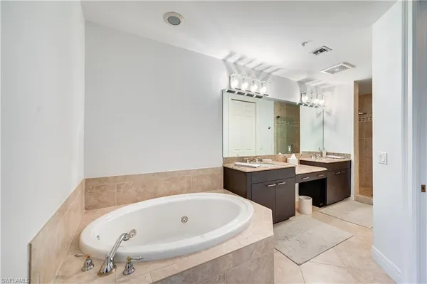 $11,000 | 705 10th Street South, Unit 301, Naples, FL 34102