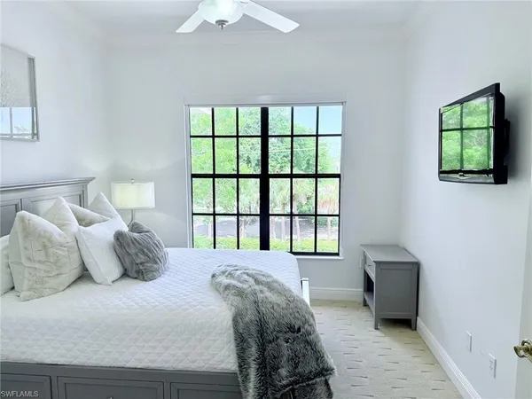 $11,000 | 705 10th Street South, Unit 301, Naples, FL 34102