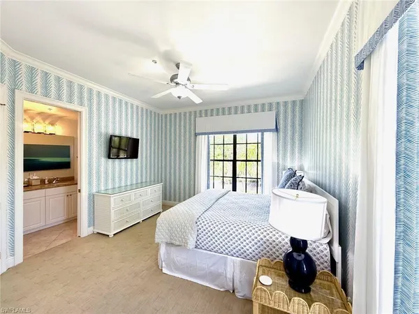 $11,000 | 705 10th Street South, Unit 301, Naples, FL 34102