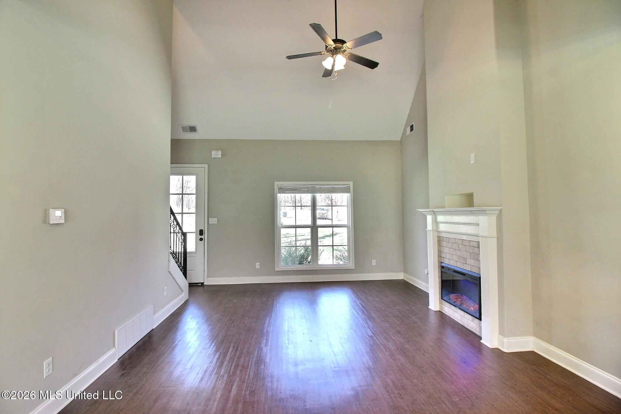 4722 Alexander Road Olive Branch, MS 38654 - Photo 5 of 18 Great Room