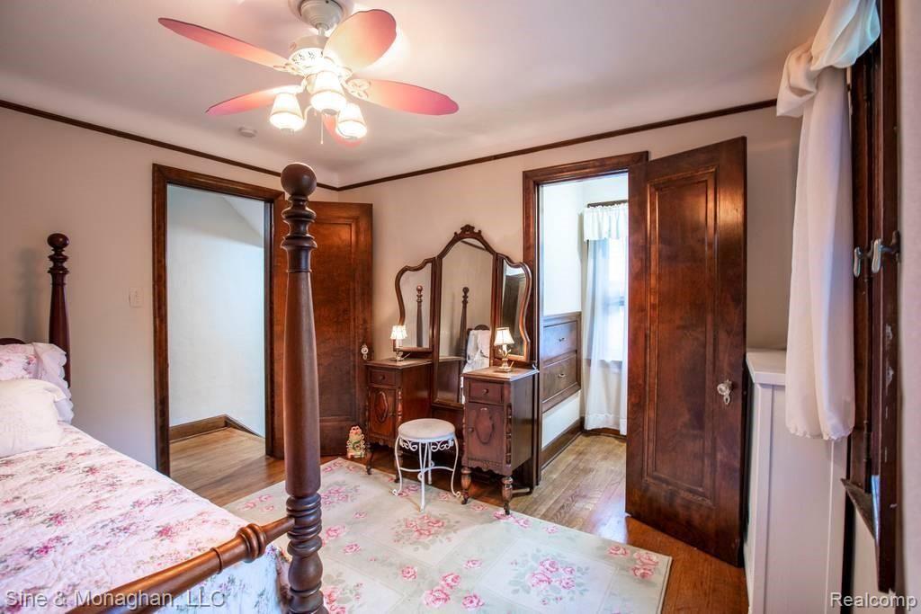 205 Merriweather Road Grosse Pointe Farms, MI 48236 - Photo 17 of 36