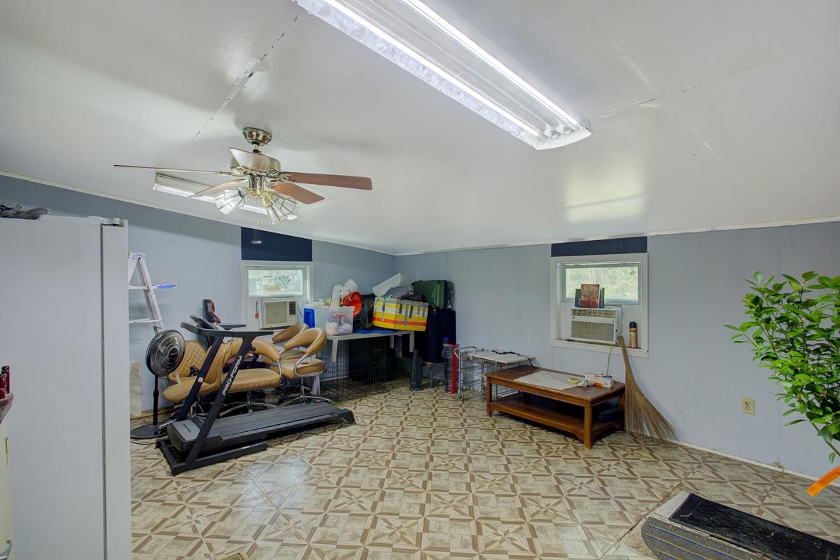 1019 Tatum Road Memphis, TN 38122 - Photo 9 of 21 Workout area with ceiling fan and healthy amount of natural light