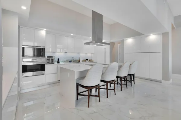 $7,650,000 | 20155 Boca W Drive, Unit PHC902, Boca Raton, FL 33434