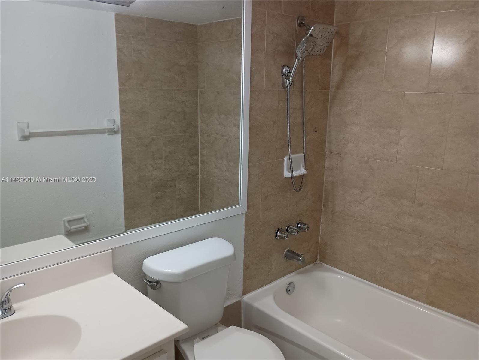 Yolanda Villas Condominiums Miami, FL 33126 - Photo 9 of 13