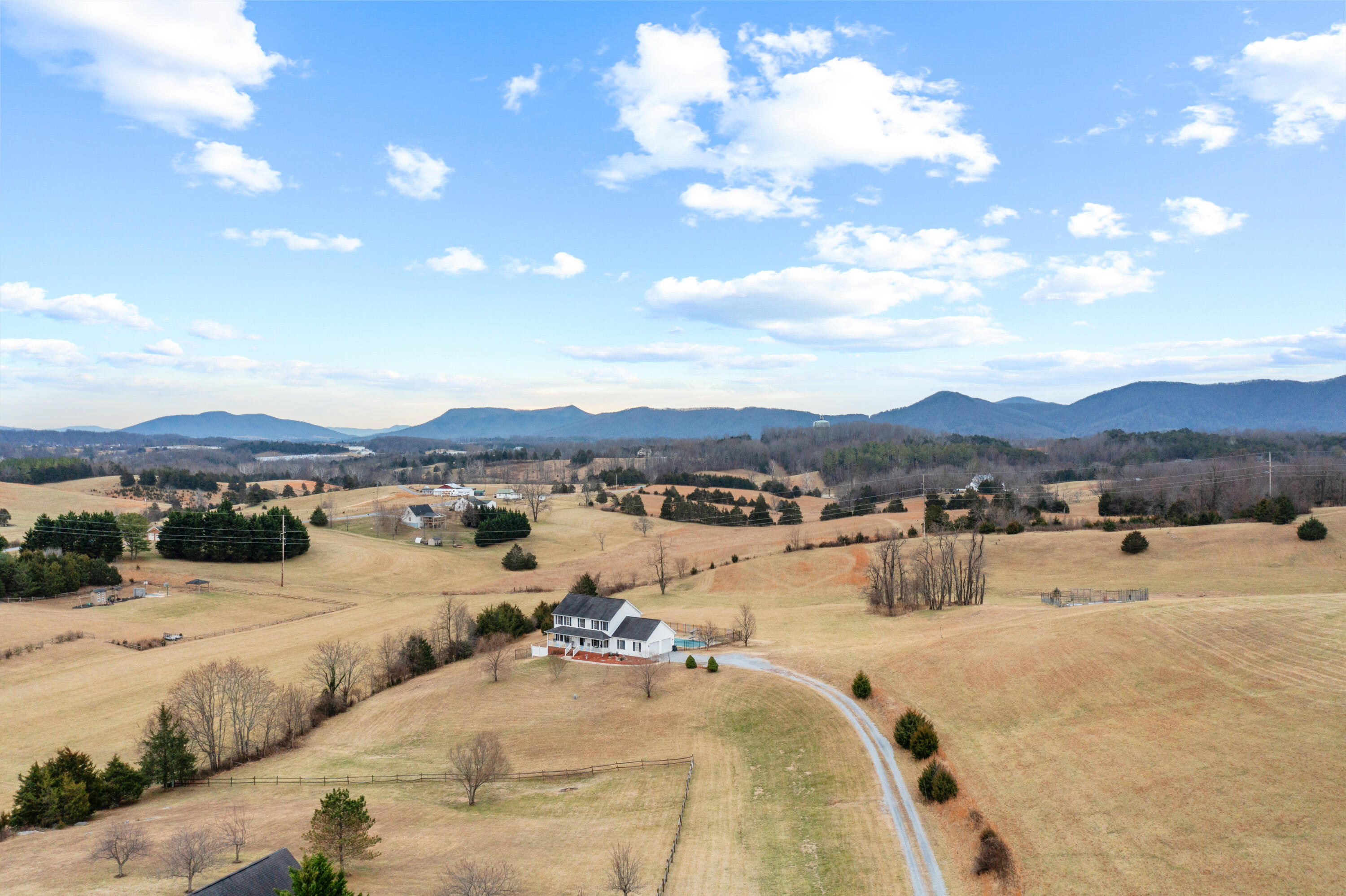 765 Country Club Road Troutville, VA 24175 - Photo 2 of 29 a view of a terrace with sitting area
