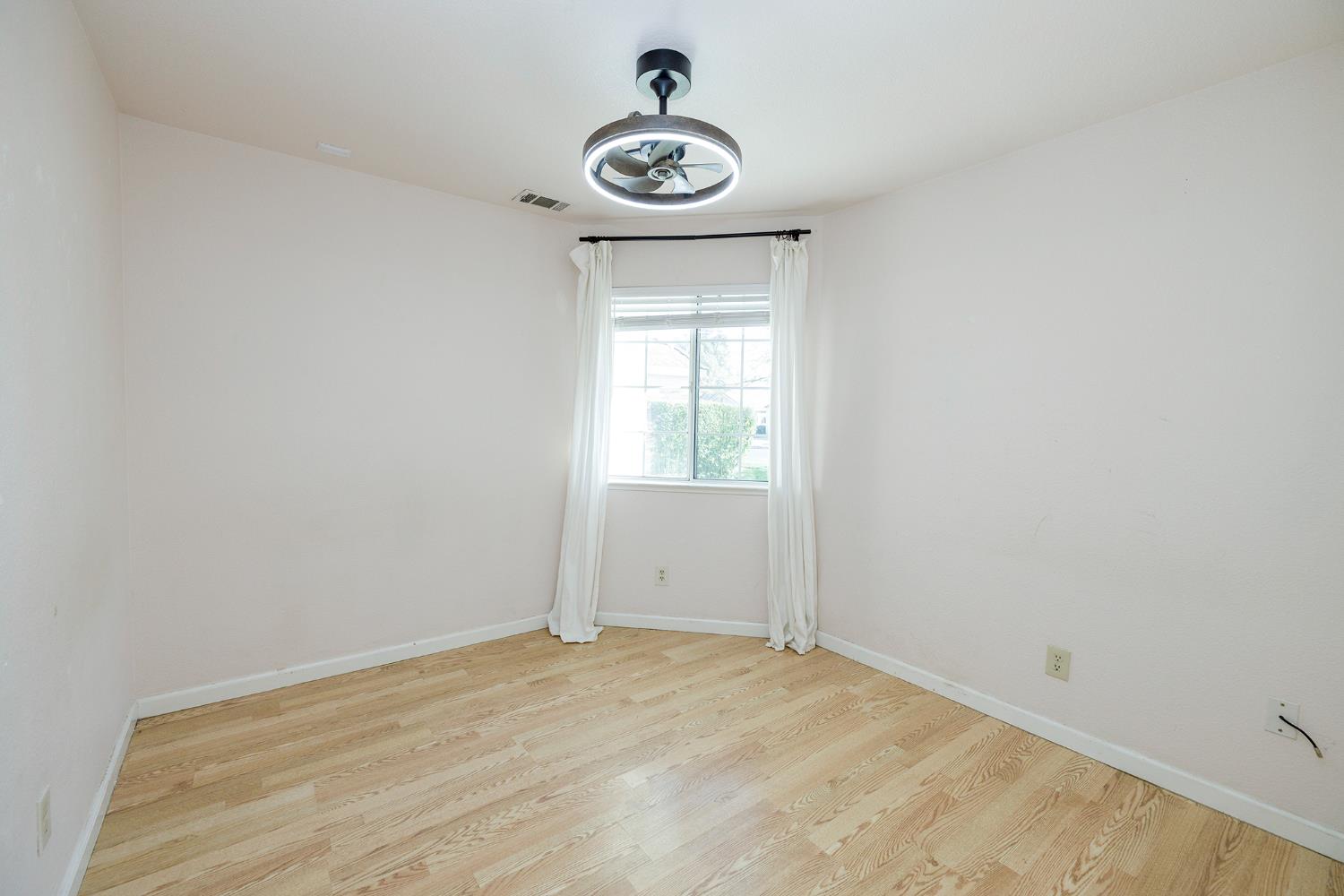 4093 Heartland Way Turlock, CA 95382 - Photo 29 of 43