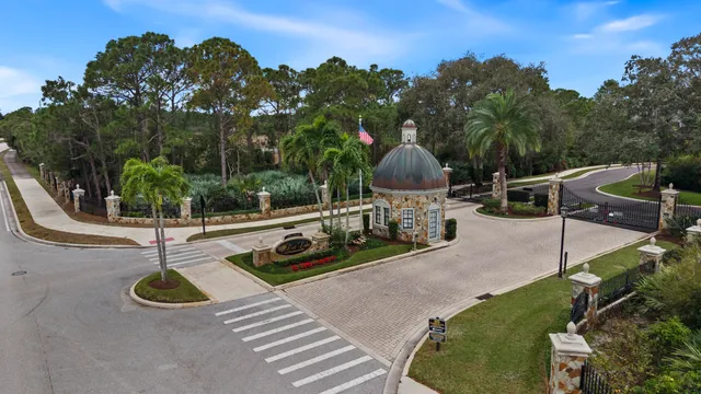 $849,900 | 5303 Southeast Serenoa Terrace, Hobe Sound, FL 33455