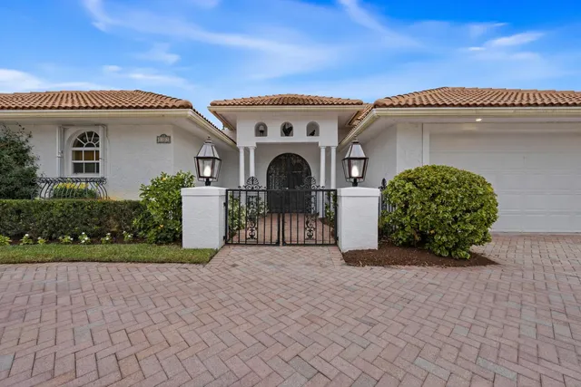 $849,900 | 5303 Southeast Serenoa Terrace, Hobe Sound, FL 33455