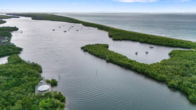 $849,900 | 5303 Southeast Serenoa Terrace, Hobe Sound, FL 33455