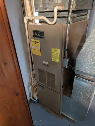 $189,000 | 568 Hunt Place, Ypsilanti, MI 48198