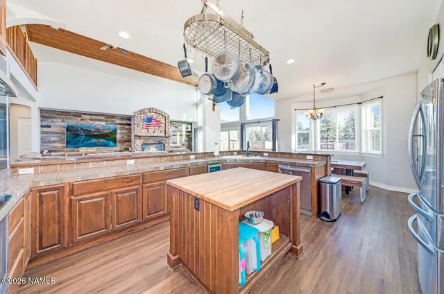 $1,800,000 | 11371 North Onika Lane, Flagstaff, AZ 86004