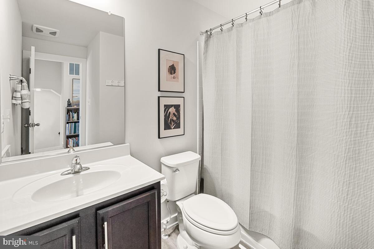 3455 Flatwoods Drive Frederick, MD 21704 - Photo 28 of 67 2nd Floor Full Bath