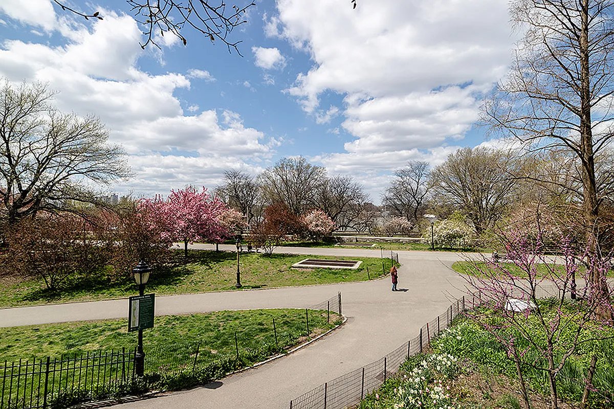 305 Riverside Drive, Unit 4E Manhattan, NY 10025 - Photo 11 of 12 Photo 11