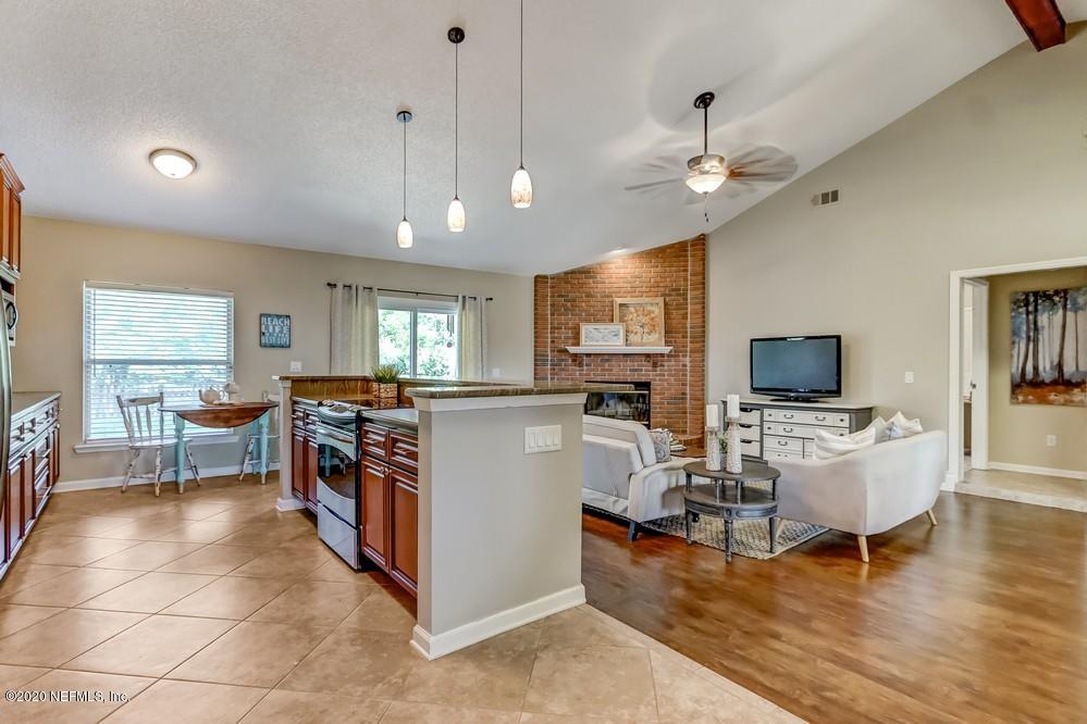 7149 Ridgeglen Court Jacksonville, FL 32216 - Photo 12 of 40 Rave Home Staging Jacksonville (14) WEB